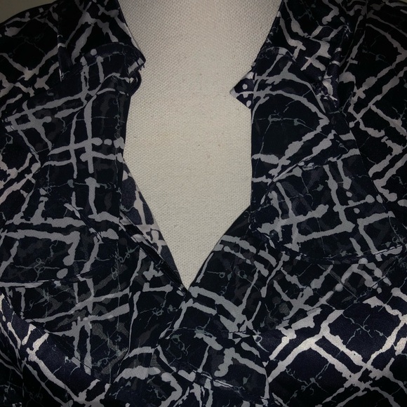 Women’s Lane Bryant sleeveless ruffled blouse - Picture 3 of 4